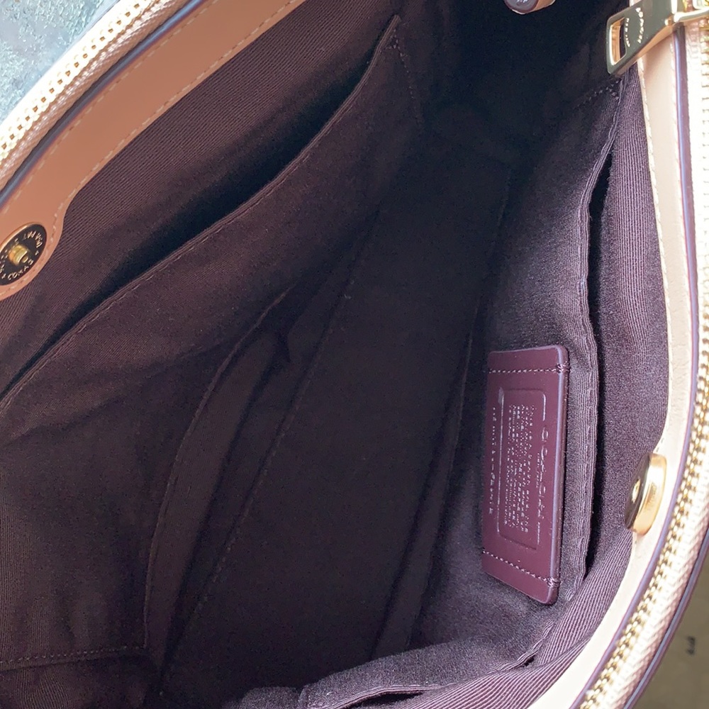 Coach purse - Picture 5 of 7